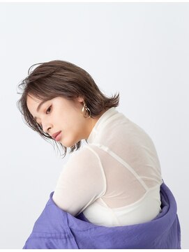 ラダ(Lada) 20代30代 前髪 外ハネ ミディアム ボブ 大人セクシー