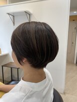 小顔に見せるショートボブ