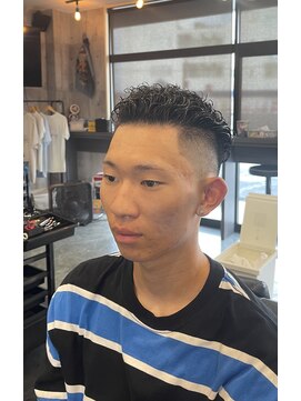バーバー ショップ ネオ(BARBER SHOP NEO) オールバック　フェード　スパイラル　メンズショート