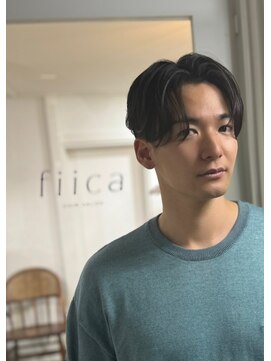 フィーカ(fiica) 大人センターパート　メンズスタイル