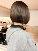ハイライト白髪ぼかしダブルカラーインナーカラーショートボブ