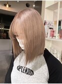 10298耳かけボブ金髪くすみベーベージュオリーブベージュボブ