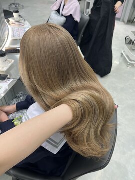 ジーナリア(Xena ria) 《Kaho》ブリーチ1～2、ハニーベージュ♪