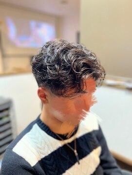 メンズ ヘアー ジーズ(Men's hair G's) 外国人風センターパート