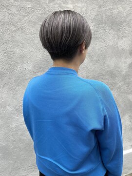 ウーム 清澄白河(uhm) 【清澄白河 半個室】 刈り上げショート×グレー