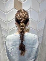 カインド 南青山(hair&make up KIND)&nbsp;抜け感編み下ろしアレンジ