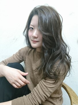 ルロン(Le rond) 全体パーマで色っぽロング