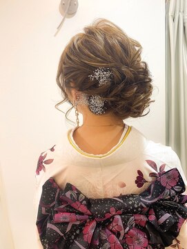 ファレ(Phalae) ゆるふわアップ