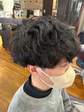 美容室 メザミー MESAMIES 無造作ナチュラル束感パーマツーブロック