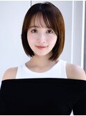 ぱっつん前髪シンプルストレート顎ラインボブアンニュイボブ小顔