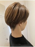 ライトベージュ