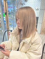 ヘアーアンドメイク ビス(HAIR&MAKE bis)&nbsp;ホワイトベージュ♪/ブリーチ2回～◎【唐木彩華】