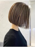 武蔵小杉大人ショートボブベージュカラー白髪ぼかしくびれ30代