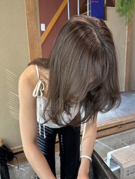 サムウェア(SOMEWHERE) イルミナカラーで作る柔らかいベージュカラー