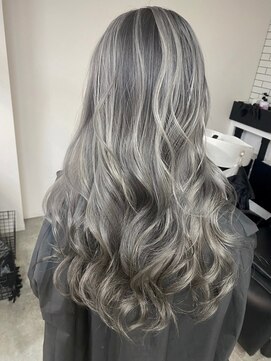 ゲート(GATE.) ハイトーンカラー/ケアブリーチ/似合わせカット/大阪駅/梅田