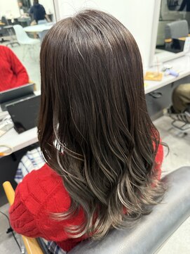 ラニ(Lani) グレージュ×グラデーションカラー