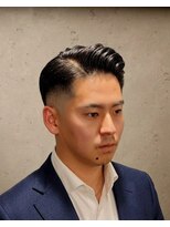 ワンワンオー バーバーショップ 長浜店(@110 BARBER SHOP)&nbsp;クラシック・サイドパート × スキンフェード