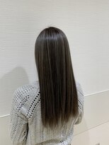 ケンジ 平塚 アネッタ(KENJE annetta)&nbsp;ストレートスタイル　ハイライト　コントラスト