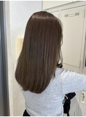 オリーブグレージュ