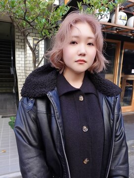 ネルケ 立川(nelke) ピンクベージュダブルカラーケアブリーチ波巻きボブ韓国風立川