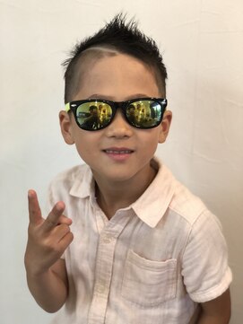 ビューティーリゾート アカヒゲ(Beauty Resort AKAHIGE) キッズスパイキーワンラインショート