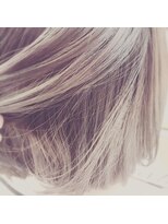 ヘアー バイ ミーズ(hair by Mii’s) プラチナ