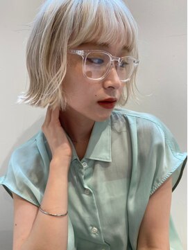 ローウェ 新百合ヶ丘(Louwe) 外ハネ切りっぱなし小顔ボブ20代30代[[新百合ヶ丘/新百合ヶ丘駅]