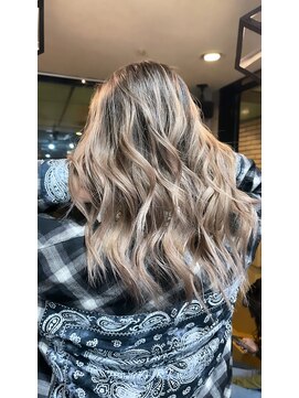 ラフ 難波店(LAFF) #黒髪#ボブルフ#ネビージュ#小顔#ワンレン