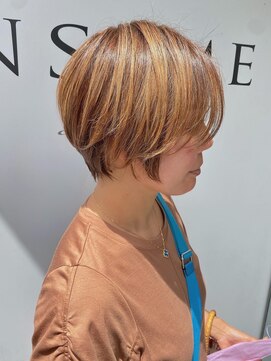 アンサム リリー(UNSOME Lille) 横顔美人ショート/ハイライト