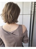 外ハネボブ　ハイトーンカラー ブラウンベージュ