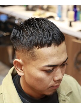 バーバーショップ スバル(BARBERSHOP SUBARU) ＜理容室＞＜バーバー＞ザックリクロップ