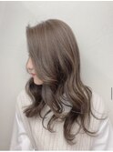 透明感グレージュカラー