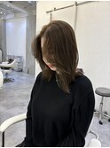 柔らかカーキベージュ