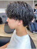 ツイストパーマ　束感パーマ　メンズヘア　黒髪　ツイスパ