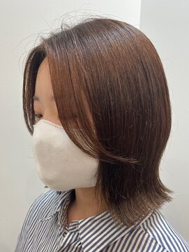 エリマバイフィフス 調布(elima by fifth) まとまり良く、自然なシルエットのミニボブスタイル
