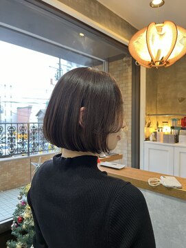ノエル ヘアー アトリエ(Noele hair atelier) センターパート× あごラインボブ