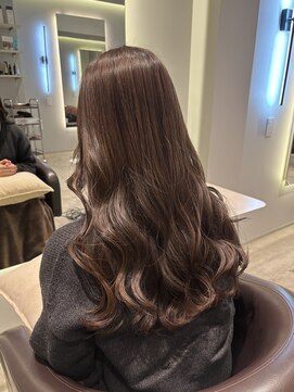 ケリーアン 太田(kelly.un) オリーブベージュ / オリーブカラー / やわらかくみえるカラー