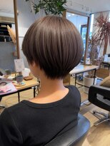 アンジュールリバティー(UN JOUR LIBERTY)&nbsp;グレージュ×ショート