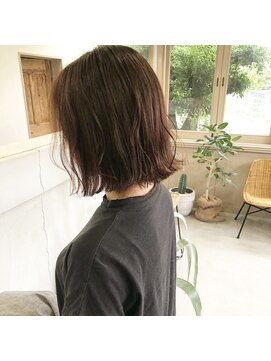 ヴィヴェンテ(VIVENTE.) ヌーディーベージュ×ボブ