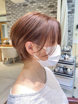 ネオリーブルカ 御茶ノ水店(Neolive Luca) ピンクベージュ×ショートボブ　ブリーチなしで可能明るめピンク