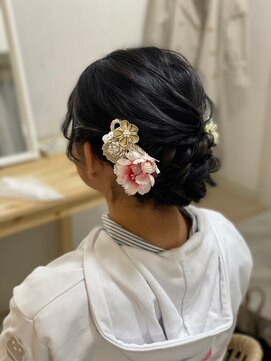 グラムール(Gramour) シニヨン