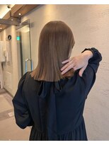 ネイヴィル オモテサンドウ(navile omotesando) クリーミーベージュ×ぱつっとロブ