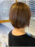 切りっぱなしボブ透明感ショコラベージュ丸みショート韓国20代