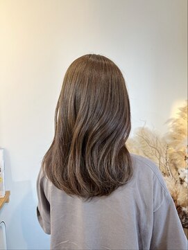 レオン(Re:ON) グレージュカラー