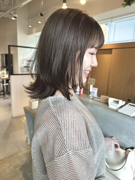 マッシュ グランバーズ 布施(MASHU GRANDVASE) 簡単レイヤー×艶感グレージュ