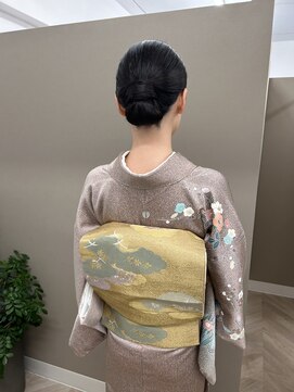 エメティ(Aimerty) 訪問着にシンプルシニョン