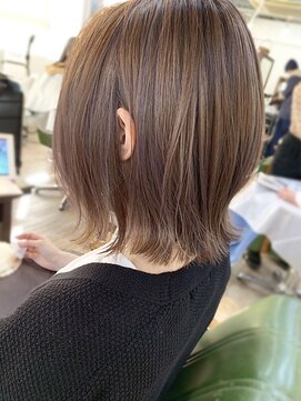 リコバイアフロート(riko by afloat) ウルフ/レイヤーボブ/ハイライト/ミディアム/ブラウン