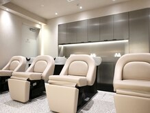 キュア 池袋(CURE)の雰囲気（フルフラットのシャンプー台でリラックス［池袋/髪質改善］）