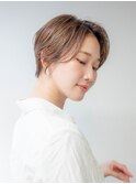 大人ショート前髪なしハンサムショート白髪染めハイライト