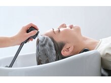 レーカ(Laka)の雰囲気（【活泡泉】髪と頭皮の余分な皮脂を取り除き、まとまりのある髪へ）